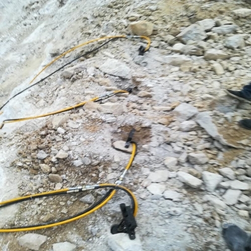 矿山准用破碎开采液压棒鞍山撑石头机器应用和领域